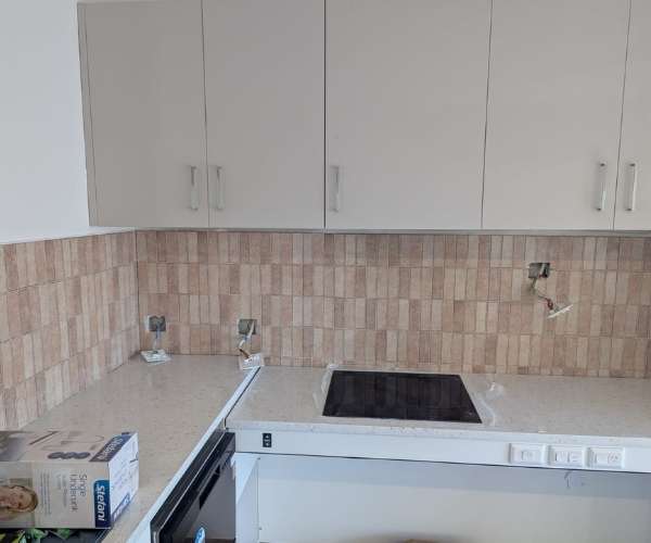 geometric kitchen tiles